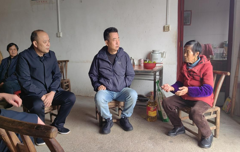 市委编办主要负责人到汉寿县杨柳村调研指导乡村振兴工作